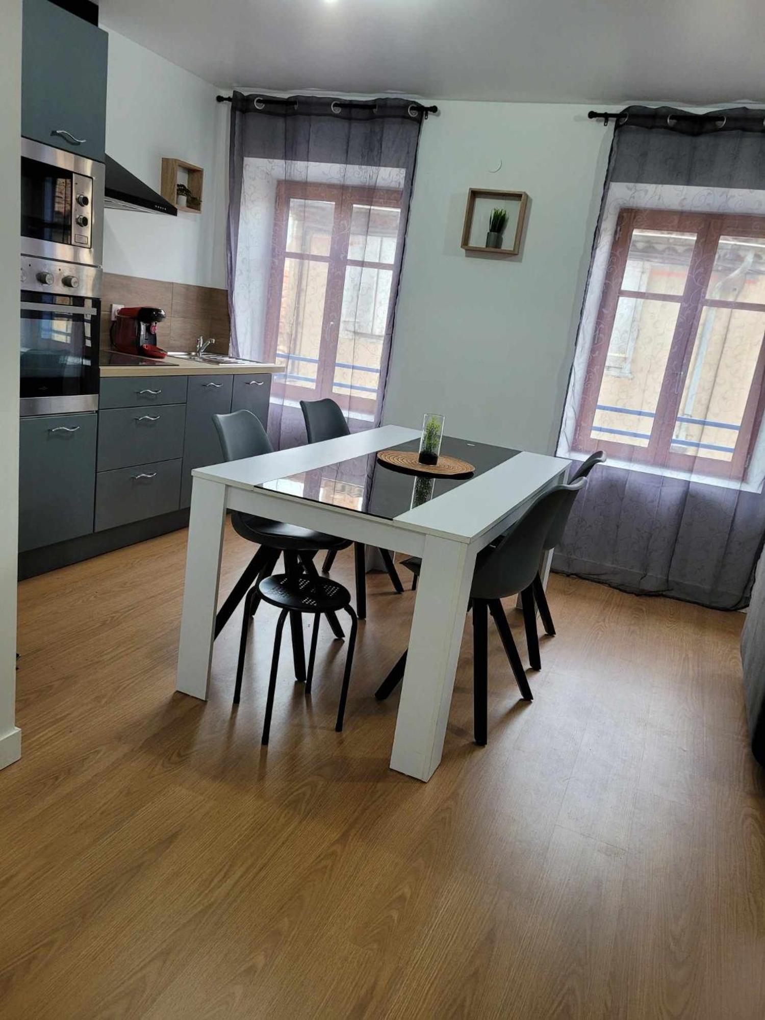 Charmant T3 Avec Terrasse Carcassonne Zewnętrze zdjęcie